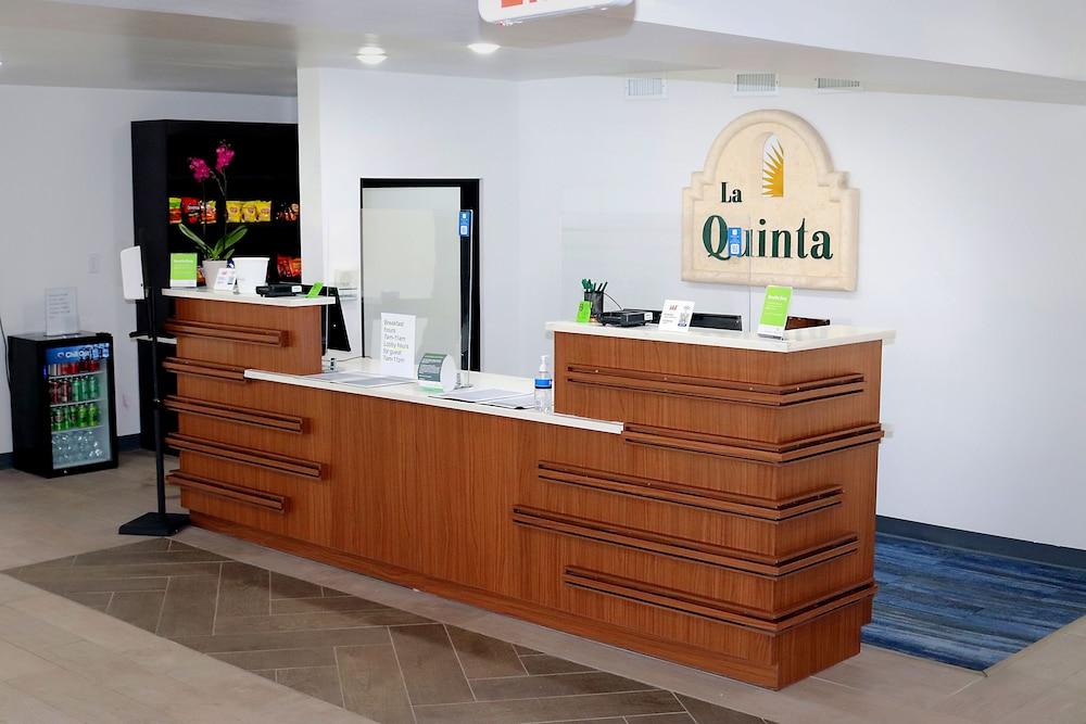 La Quinta Inn By Wyndham Columbus Airport Area מראה חיצוני תמונה