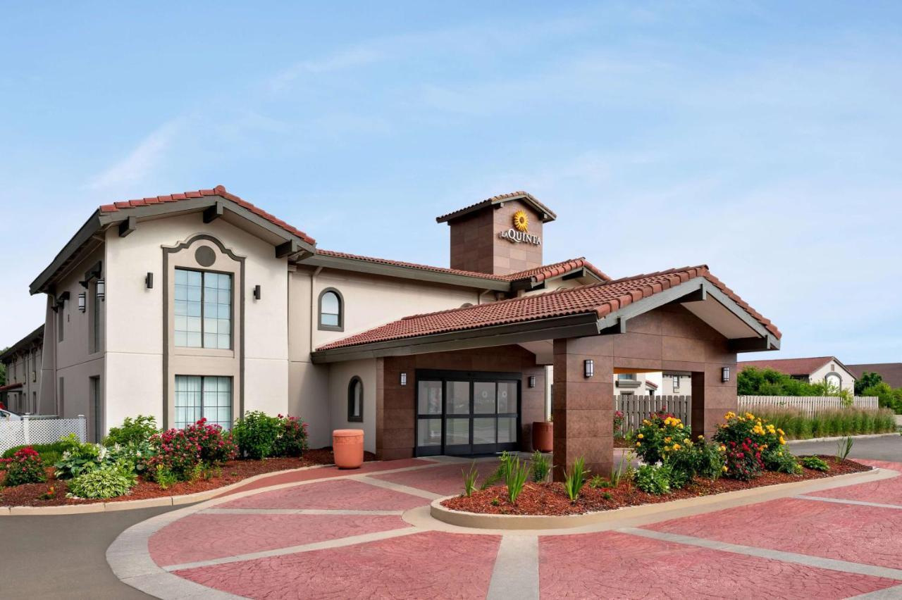 La Quinta Inn By Wyndham Columbus Airport Area מראה חיצוני תמונה