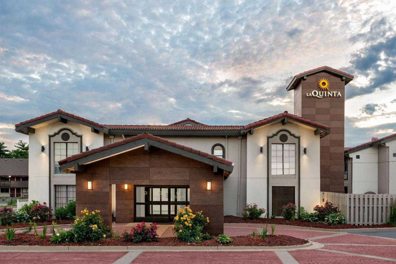 La Quinta Inn By Wyndham Columbus Airport Area מראה חיצוני תמונה