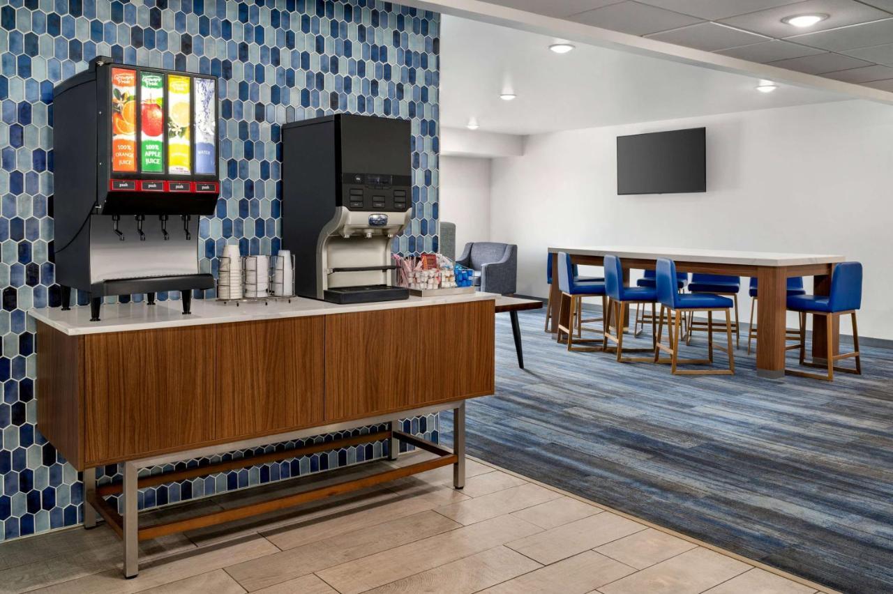 La Quinta Inn By Wyndham Columbus Airport Area מראה חיצוני תמונה
