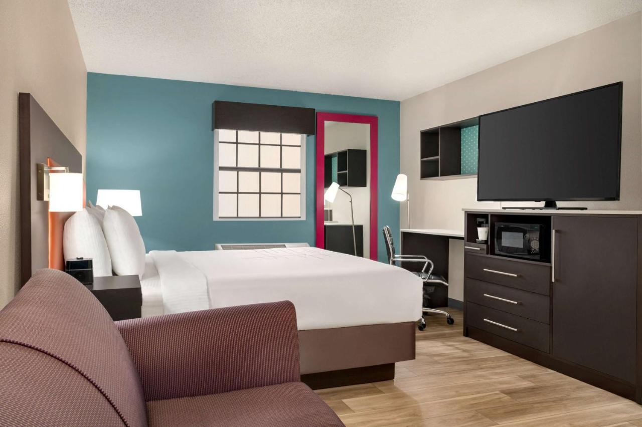 La Quinta Inn By Wyndham Columbus Airport Area מראה חיצוני תמונה