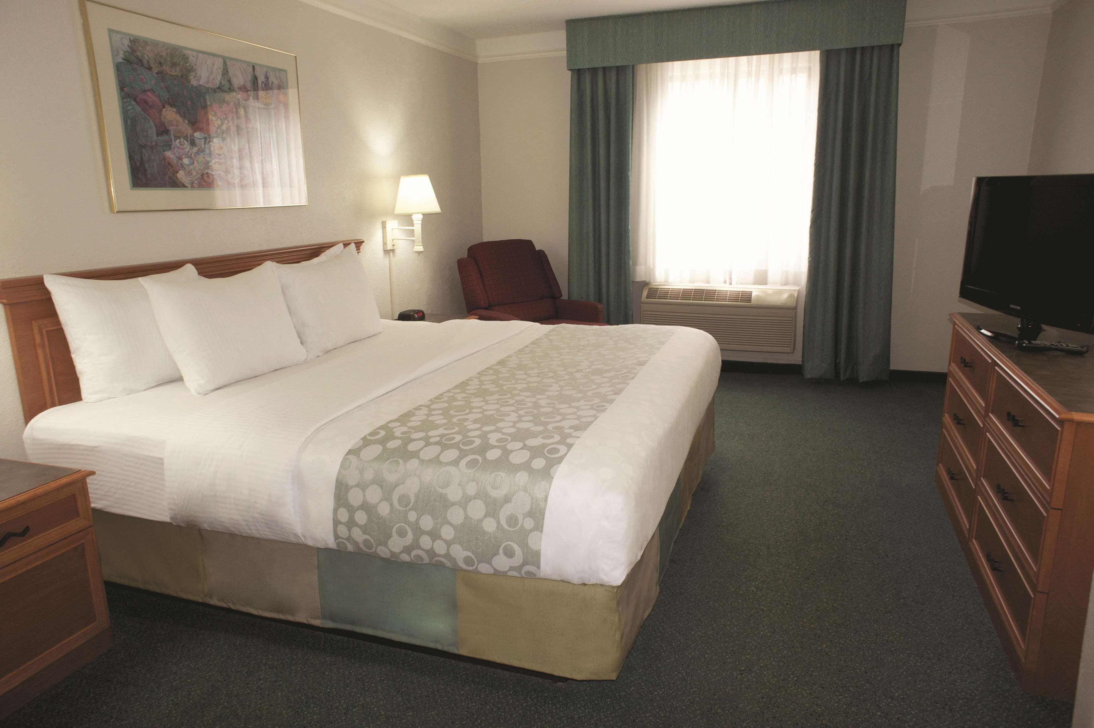 La Quinta Inn By Wyndham Columbus Airport Area מראה חיצוני תמונה