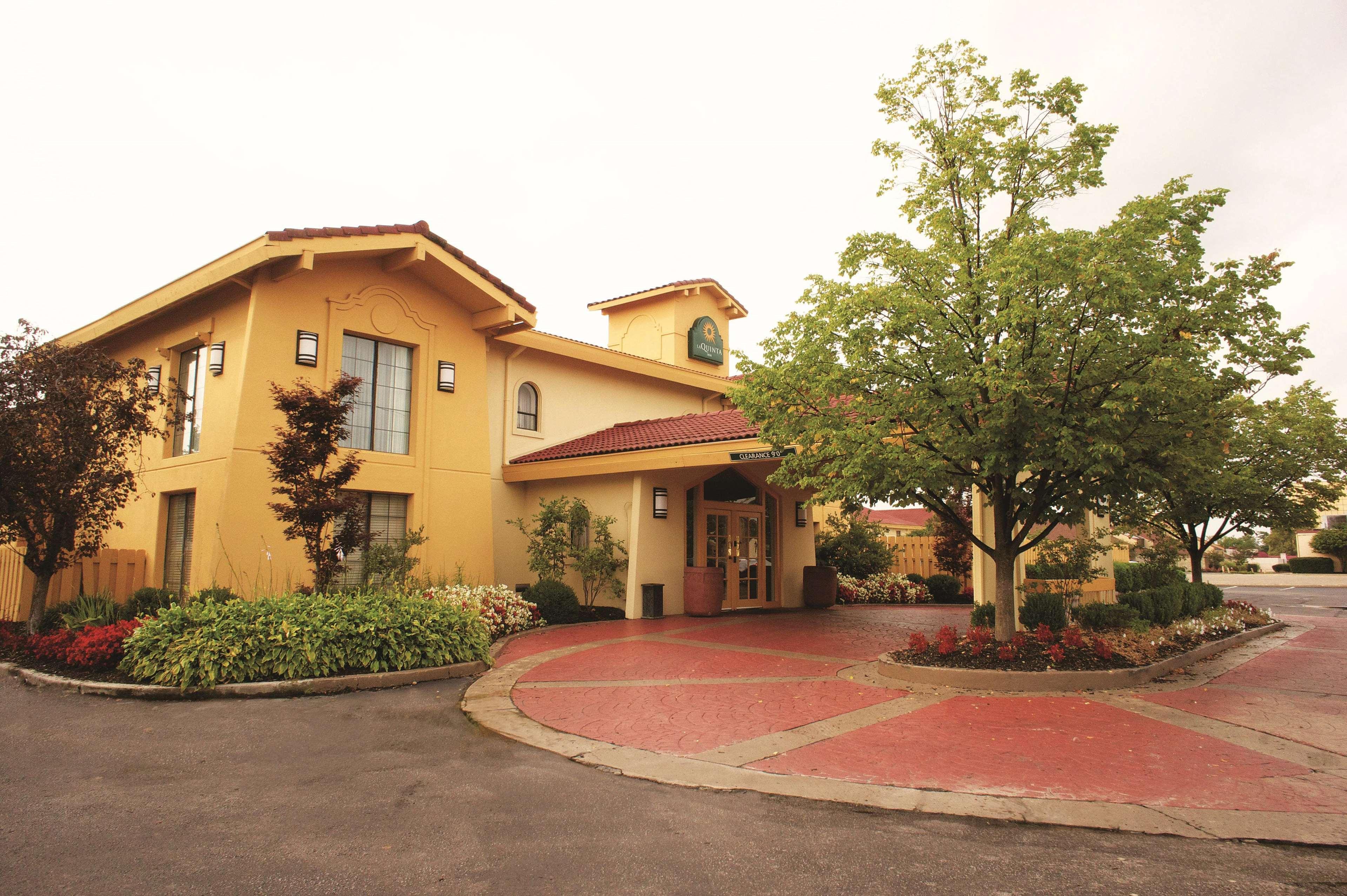 La Quinta Inn By Wyndham Columbus Airport Area מראה חיצוני תמונה
