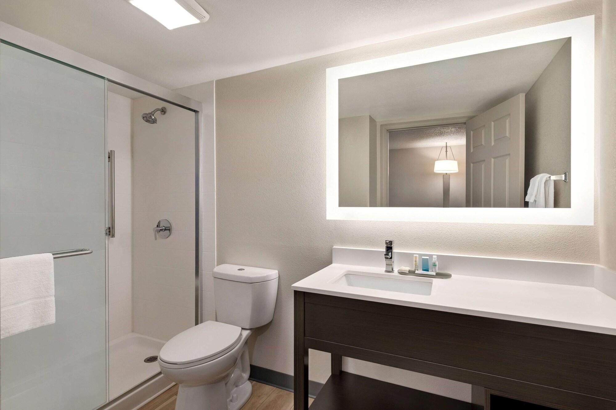 La Quinta Inn By Wyndham Columbus Airport Area מראה חיצוני תמונה