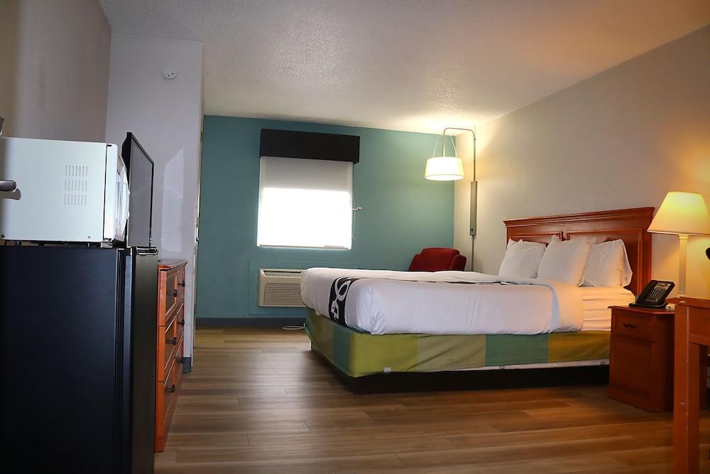 La Quinta Inn By Wyndham Columbus Airport Area מראה חיצוני תמונה